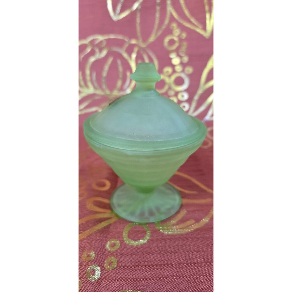 Frosted Green Uranium Lidded Powder Jar - Picture 8 of 13